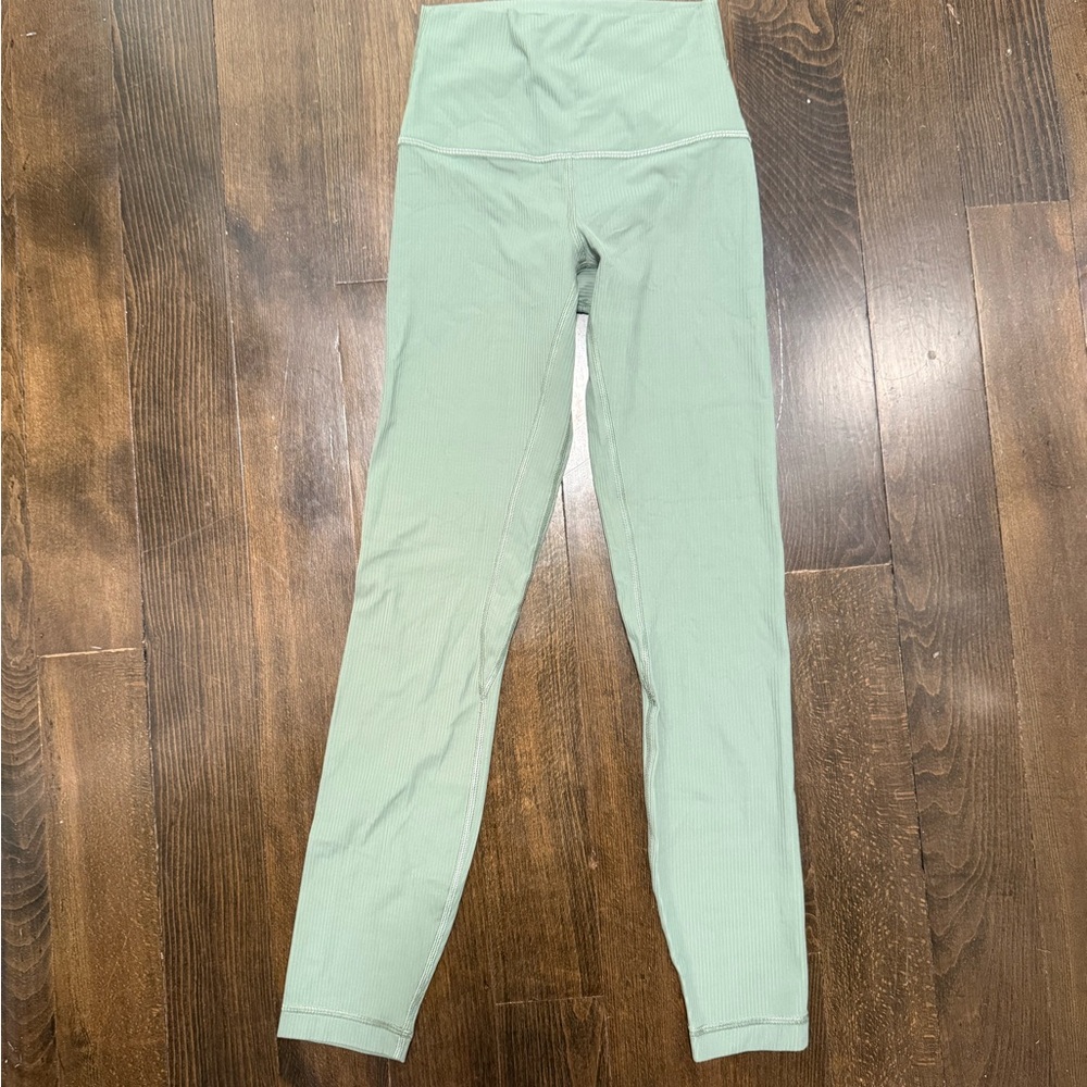 Lululemon ribbed leggings EUC size 2